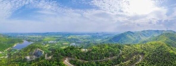 蜜桃色av一区二区三区麻豆-探索多元乐趣，当彩绘生活遇上蜜桃色想象