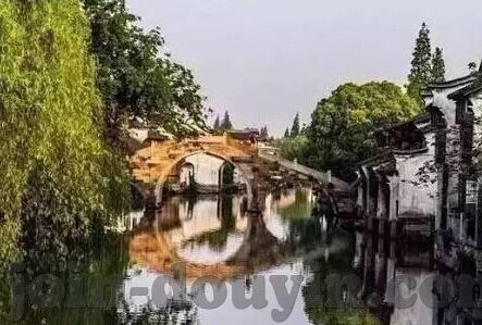 视频一区视频二区岛国4k-探索4K高清视频的魅力，一区与二区的视觉盛宴